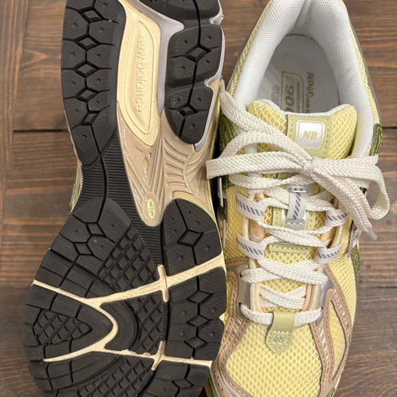 Men’s New Balance Yellow/Green 1906r Sneakers - Picture 4 of 5